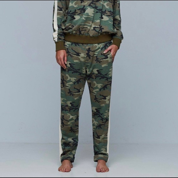 ISO - Acacia capsule camo print - Looking for!